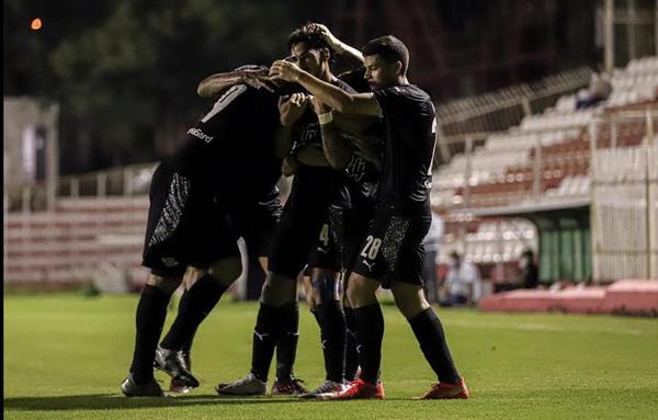 Libertad gana y se convierte en el único puntero del Apertura