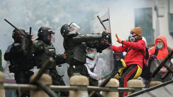 Colombia, una reforma tributaria que sacó al pueblo a las calles | OnLivePy
