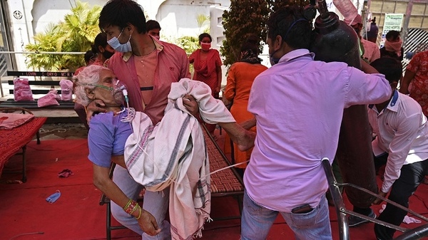 Con más de 220.000 muertes y 20 millones de casos, no cede el brote en India | .::Agencia IP::.