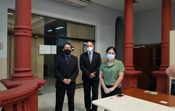 Niña de Emboscada: madre de desaparecida presta declaración ante la Fiscalía