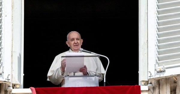 La Nación / Papa denuncia la “especulación financiera” y pide que sea “estrictamente regulada”