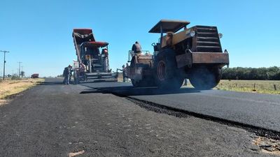 Avanza obra de asfaltado en Ayolas - Nacionales - ABC Color