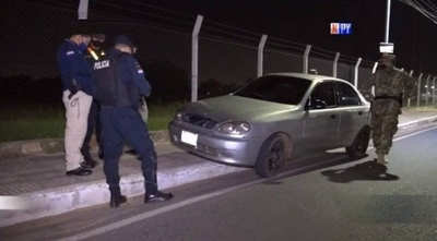 Diario HOY | Abandonó su auto y huyó a pie al ver control policial: logró ser aprehendido
