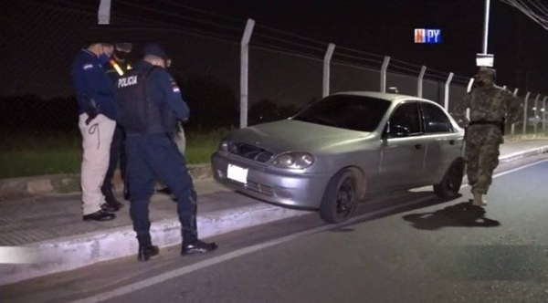 Diario HOY | Abandonó su auto y huyó a pie al ver control policial: logró ser aprehendido