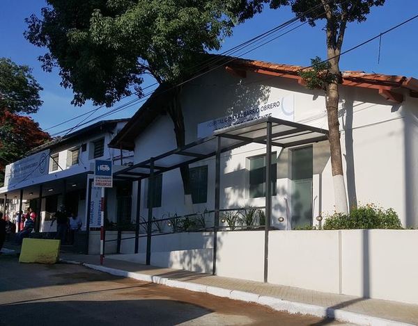 Niegan faltante de dosis para la vacunación de abuelitos en el Hospital de Barrero | Ñanduti