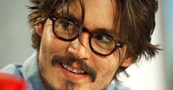 Johnny Depp subasta un poema que le escribió a Winona Ryder cuando eran pareja - SNT