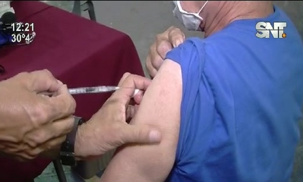 Lambaré: Habilitan vacunatorio en polideportivo - SNT