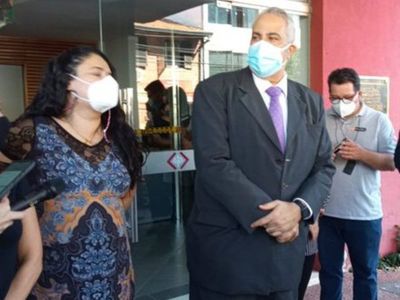 Salud pide 48 horas para dar informes vacunados VIP