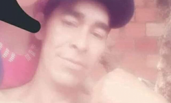 Hombre muere tras caer de un árbol que estaba podando - Noticiero Paraguay