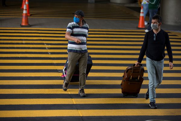 Cerca de 600.000 se movilizaron por vía aérea en Ecuador en el primer trimestre - MarketData
