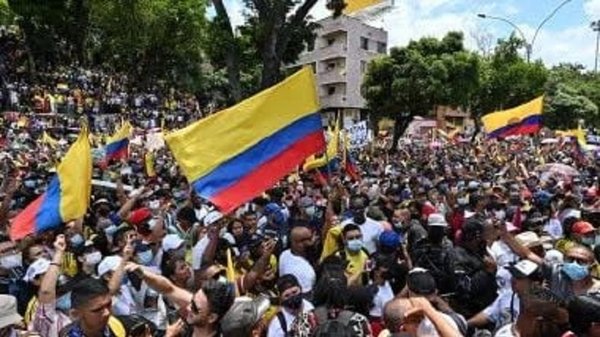 Protestas en Colombia deja 19 muertos y cientos de heridos | Noticias Paraguay