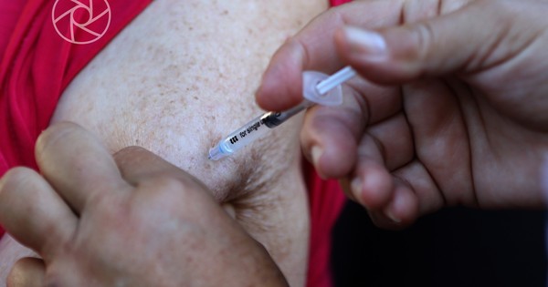 La Nación / Gobierno evalúa abrir más vacunatorios esperando la llegada de dosis antiCOVID