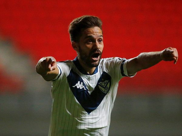 Vélez Sarsfield logra victoria clave en Chile