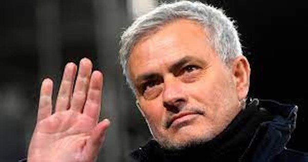 La Nación / Mourinho vuelve para dirigir Roma