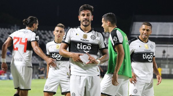 Versus / Olimpia visita al Inter 32 años después