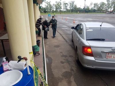 Habilitan “autovac” en predio militar de Roque Alonso, pero aún se registra poca afluencia - Nacionales - ABC Color