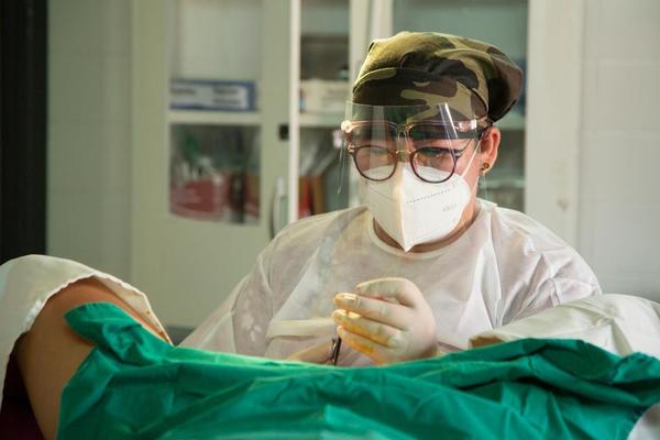 UNFPA busca aumentar las inversiones en la partería como un componente esencial de la atención de la salud – Prensa 5