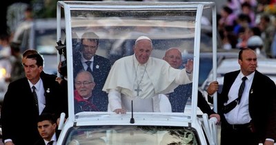 La Nación / Papa Francisco responde carta de Adbo y llama al diálogo entre todos los sectores
