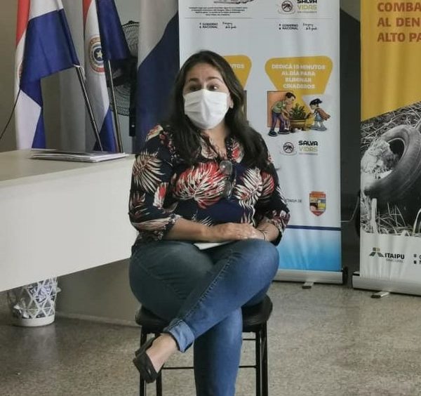 Senadora sostiene que la gente en algún momento se dará cuenta del fiasco que es Miguel Prieto