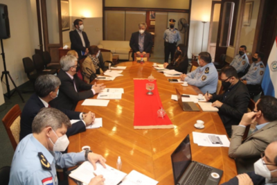 Autoridades analizan reglamentación para el uso de tobilleras electrónicas