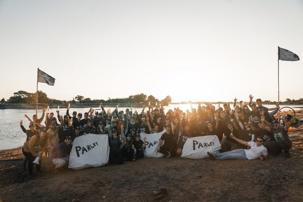 Voluntarios retiran 22 toneladas de basura del Río Paraguay