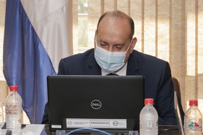 Senador comparte que exista sanción a la gente en casos de “vacunación irregular”