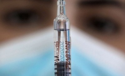 Borba afirma que más vacunas Covaxin llegarán en mayo