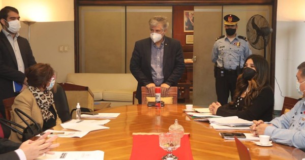 La Nación / Avanza reglamentación para uso de tobilleras en arrestos domiciliarios