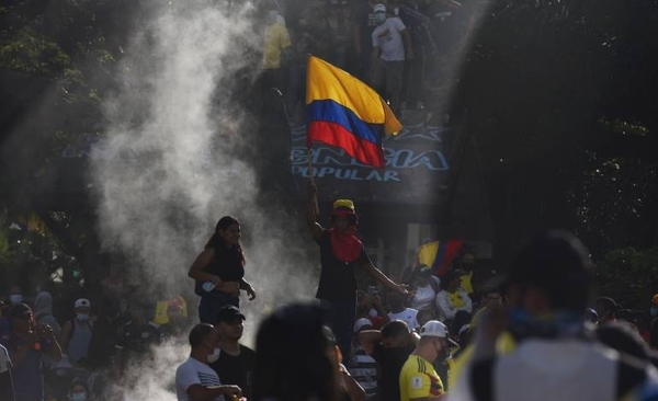 Diario HOY | Protestas contra el Gobierno colombiano dejan ya al menos 24 muertos