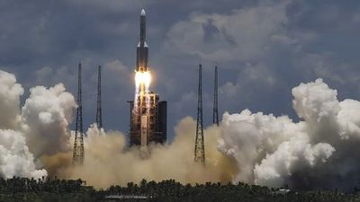 Cohete chino fuera de control regresa a la Tierra y no saben donde impactará - Noticiero Paraguay