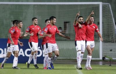 Jugadores de Independiente quedan aislados en un hotel en Buenos Aires - Fútbol - ABC Color