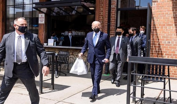 ¡Sorpresa! Biden compra “tacos y enchiladas” en restaurante beneficiado con ayuda federal
