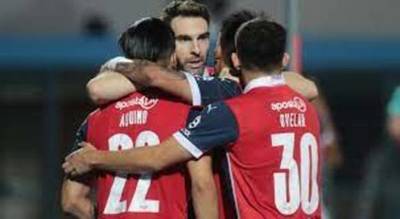Arranca la vacunación contra el COVID-19 en el fútbol paraguayo - Noticiero Paraguay