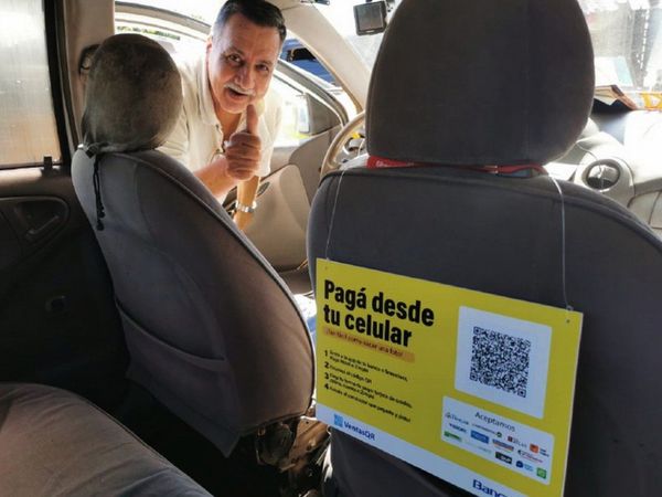 Taxis aceptan pago por el sistema QR