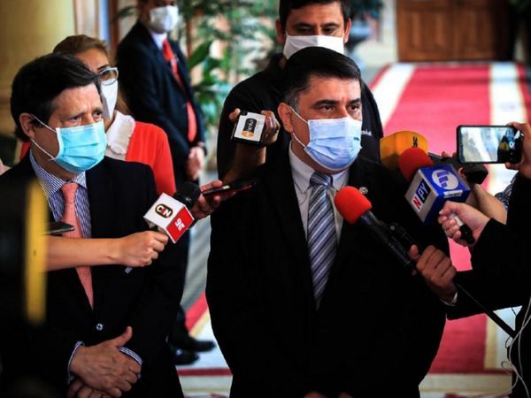 Salud informaría hoy sobre vacunación vip