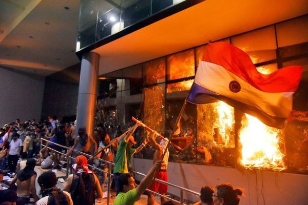 Confirman condena para uniformado que agredió a mujeres durante manifestación del 31M | Ñanduti