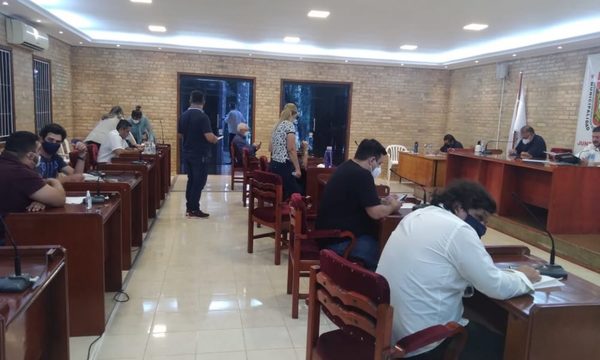 Concejales de CDE nuevamente huyen de su tarea al dejar sin quórum sesión – Diario TNPRESS