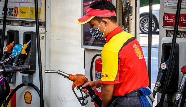 Concejales con nuevo intento por monopolizar estaciones de servicio