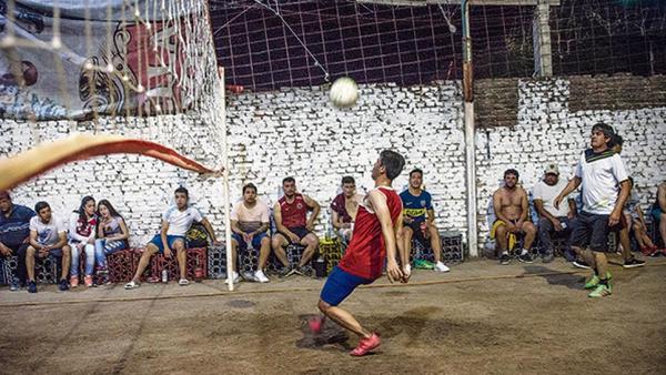 Capiatá: realizan diligencias por cierre de calle para juego de piki vóley