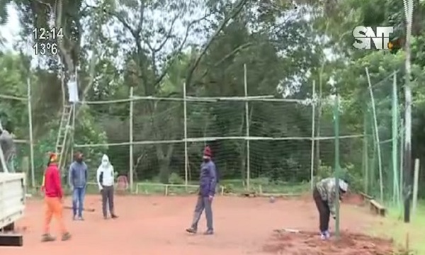 Intervienen calle con improvisada cancha de Piki voley en Capiatá - SNT
