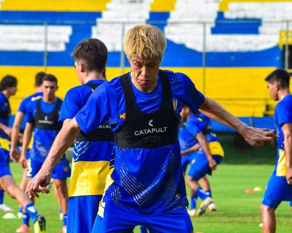 Versus / El jugador de Luqueño que se negó a ponerse la vacuna