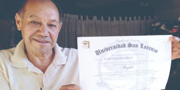 CON 64 AÑOS, ZAPATERO CUMPLE SU SUEÑO DE CONVERTIRSE EN ABOGADO