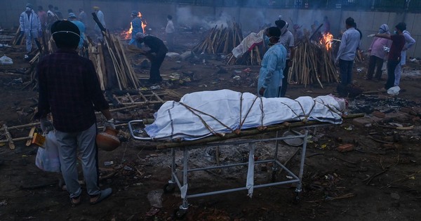 La Nación / Récords en India: 3.980 muertes y 412.262 casos en un día