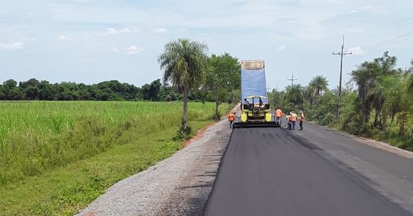 La Nación / El extendido de la carpeta asfáltica de la Ruta de la Caña avanzó 83%