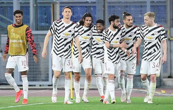 El United pasa a final pese a derrota en Roma - Fútbol - ABC Color