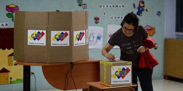 EEUU: Seguimos presionando por cambios para elecciones libres y justas en Venezuela
