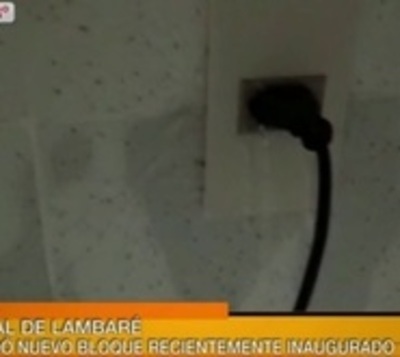 Agua que se sale de enchufes e inundaciones, el panorama en hospitales - Paraguay.com