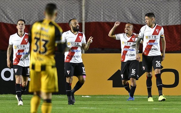 Versus / Always Ready vence a Táchira y se aleja de Olimpia en el Grupo B