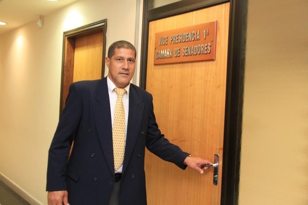 Crónica / MARIO RAMÍREZ: “Este Olimpia da vergüenza”