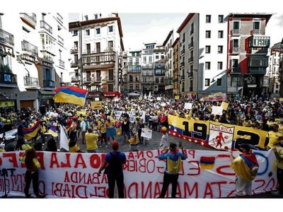 Colombia llama al diálogo, pero continúan las protestas